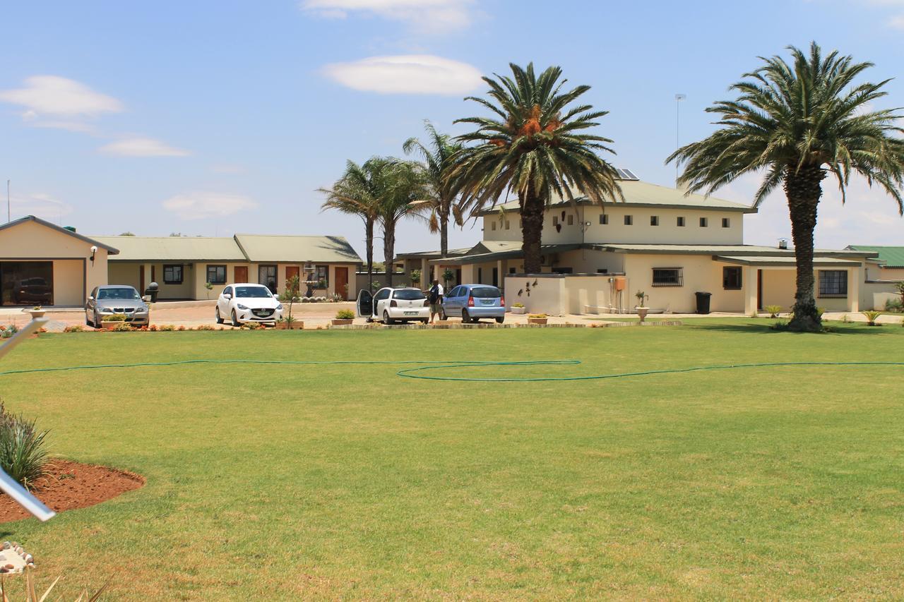 Marang Gardens Lodge Mafikeng Exterior photo