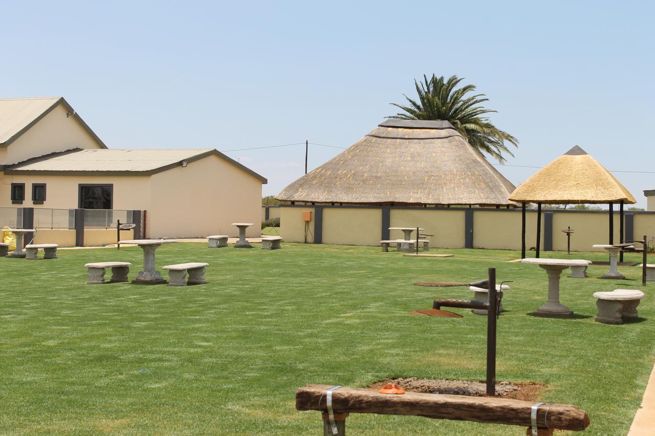 Marang Gardens Lodge Mafikeng Exterior photo